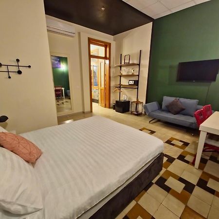 Inta Hotel (Adults Only) เทลอาวีฟ ภายนอก รูปภาพ